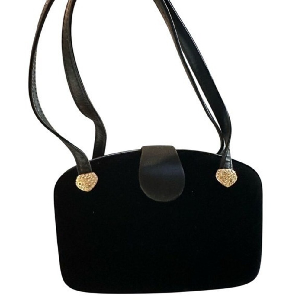Carolyne‎ Barton clutch